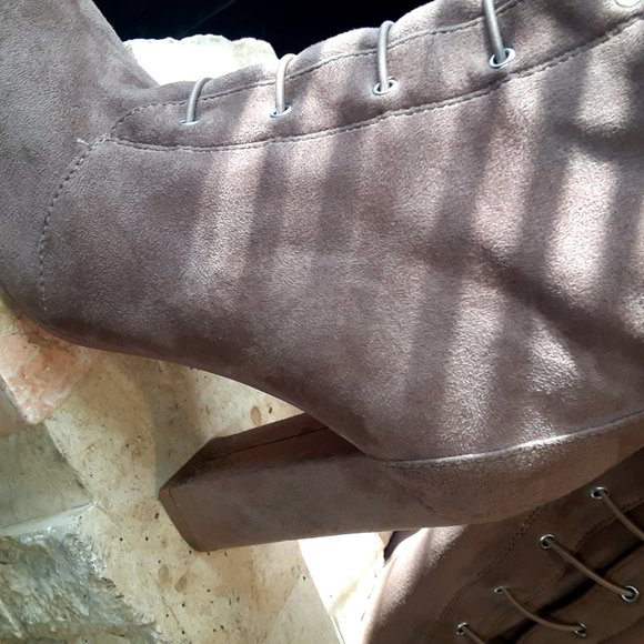 Chinese Laundry Over-The-Knee Boots - Picture 3 of 7